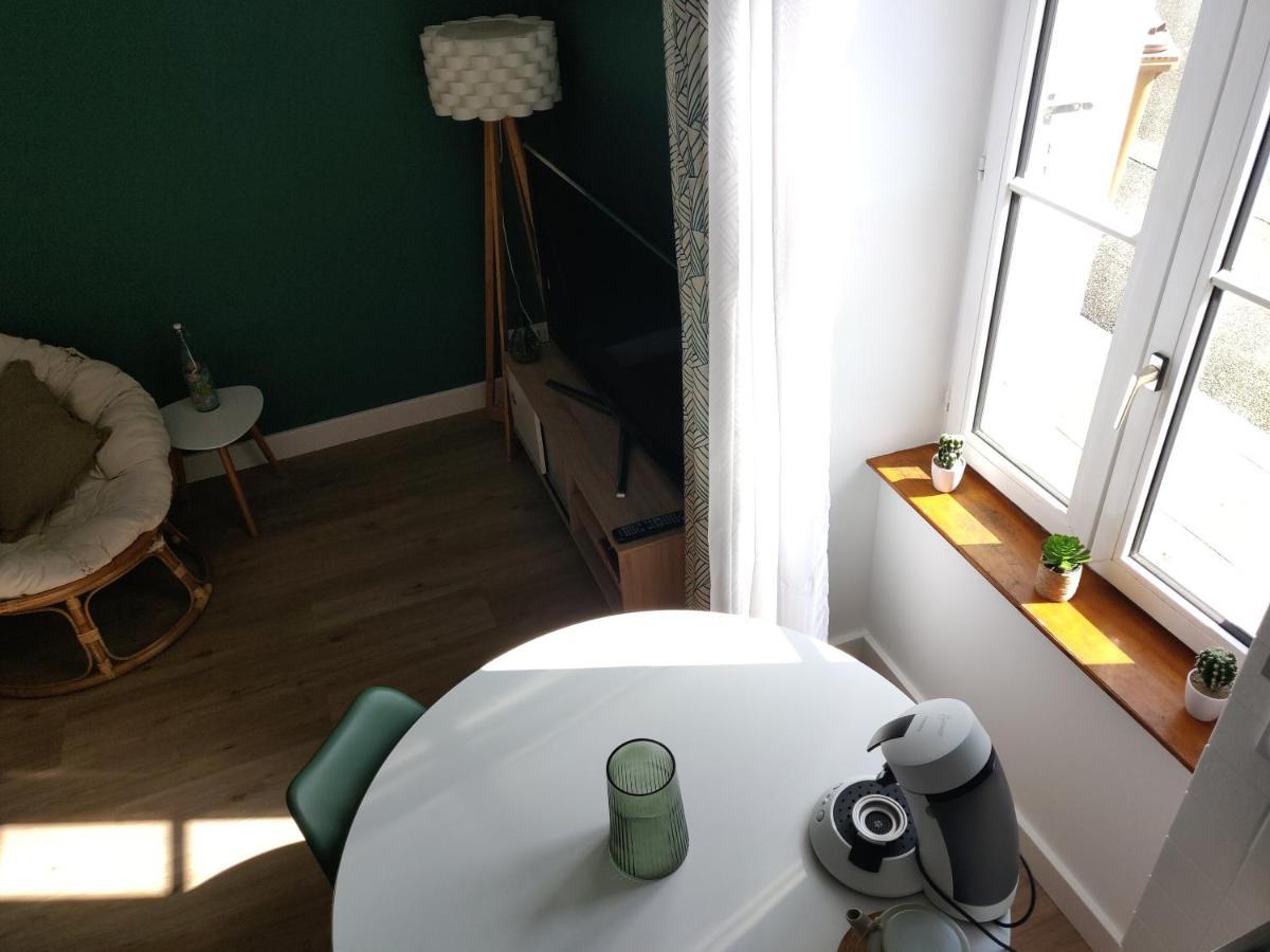 Apartment Scandinave - Proche Gare & Centre-ville - Stationnement - Cour Interieure Table & Chaises *