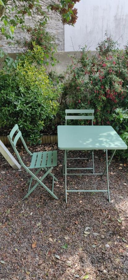 Apartment Scandinave - Proche Gare & Centre-ville - Stationnement - Cour Interieure Table & Chaises
